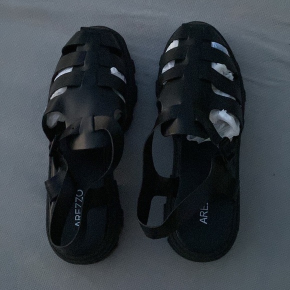 Black Leather Tractor Sandal with Livia Straps Size 39 (L -10) - Picture 6 of 8